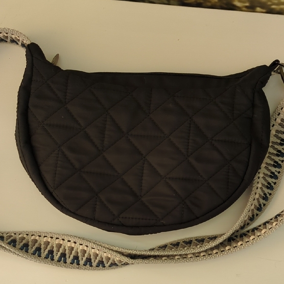 Travelon Anti-Theft Boho Crescent Quilted Black Crossbody Bag - Picture 4 of 10